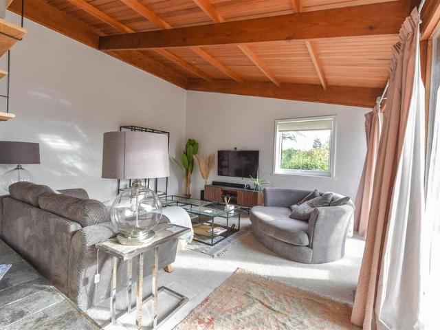 House for rent in Overstone