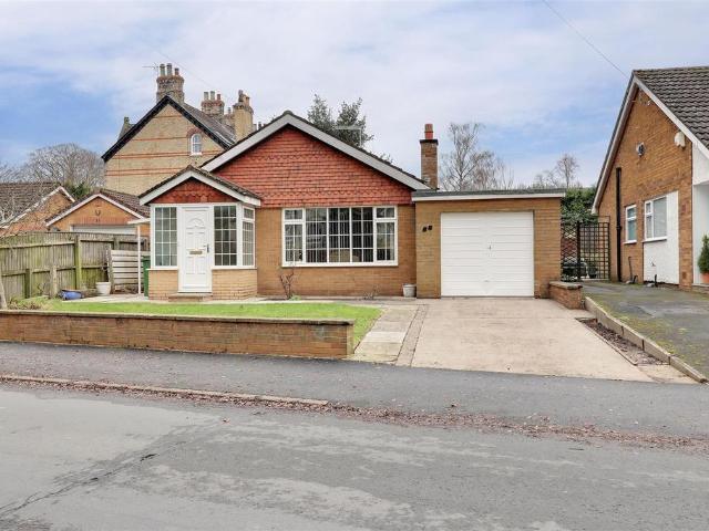 Bungalow for rent in Elloughton-cum-Brough, Brough