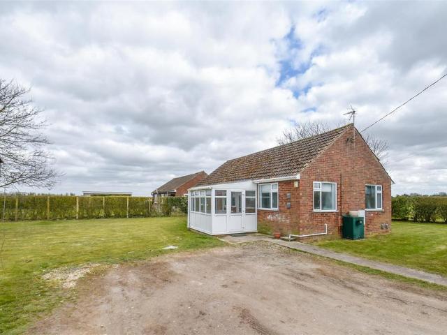 Bungalow for rent in Chedburgh, Isle Of Man