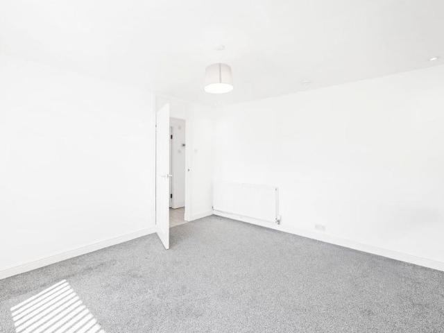 House for rent in Ladywell, Livingston