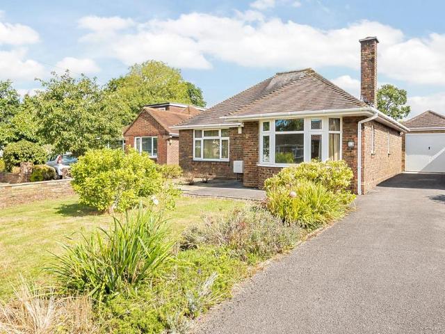 Bungalow for rent in Peverells Wood, Helford