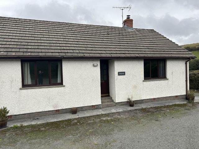 Bungalow for rent in Cwmann, Wales