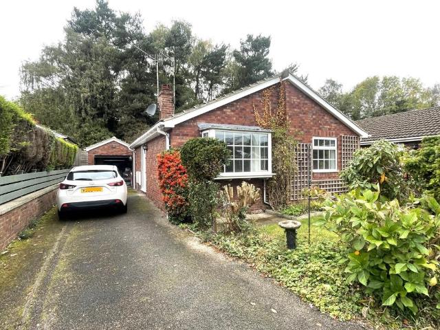 Bungalow for rent in Brackenfield, East Midlands