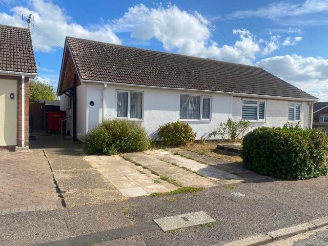 Bungalow for rent in Dale Hill, Essex