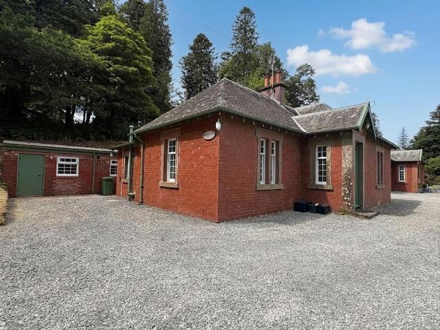 Bungalow for rent in Scotland