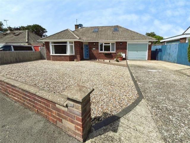 Bungalow for rent in Crossways, East Dorset