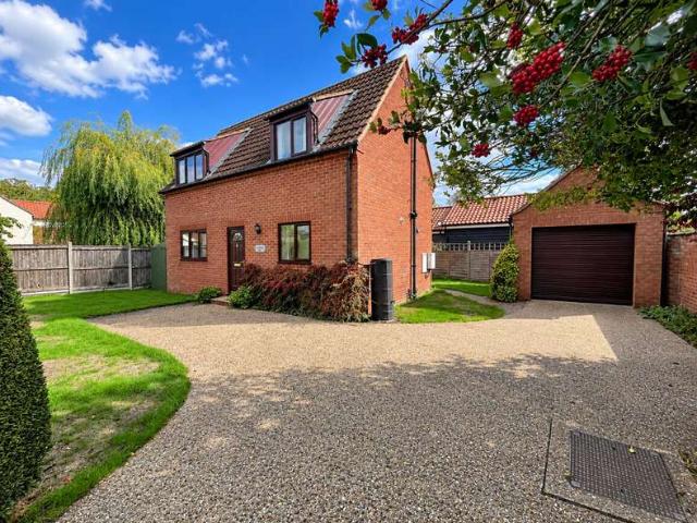 Farm for sale in Barford, Burgh St Peter