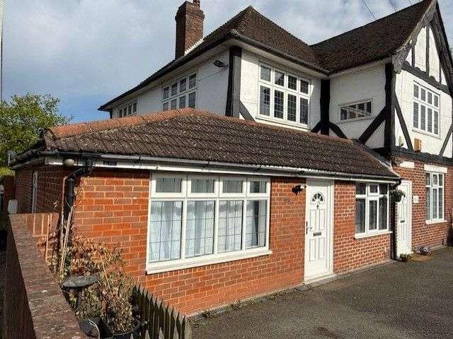 Farm for rent in London Borough of Croydon, Greater London