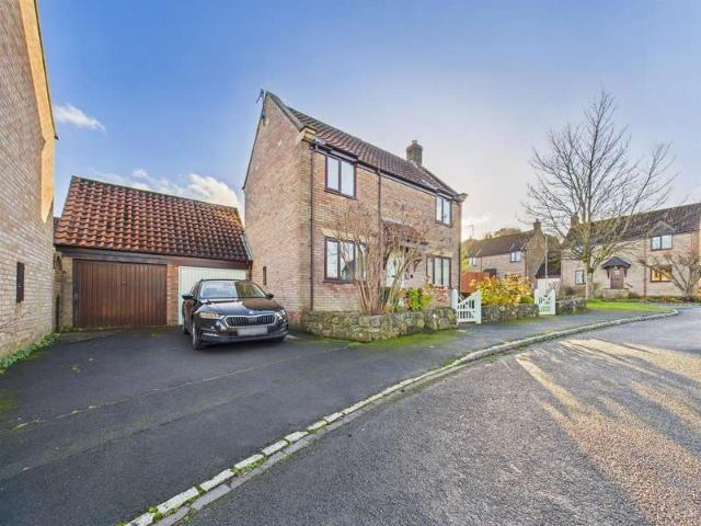 Farm for sale in Burniston
