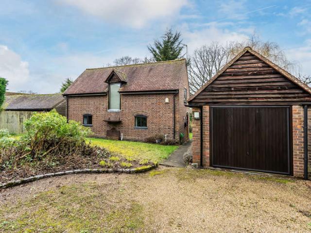 Farm for sale in Four Elms, The Butts