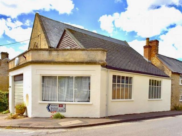 Farm for sale in Charlbury, Black Bourton