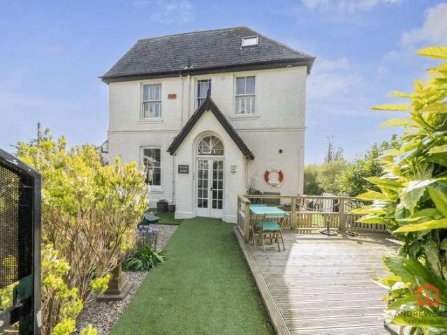 Farm for sale in Wherrytown, Penzance
