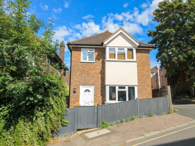 Farm for rent in Perryfields, West Sussex