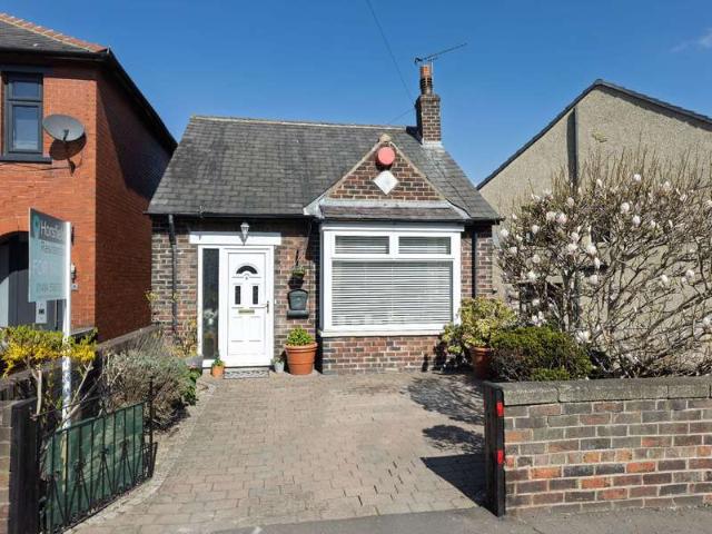Farm for sale in Brighouse, Slead Syke