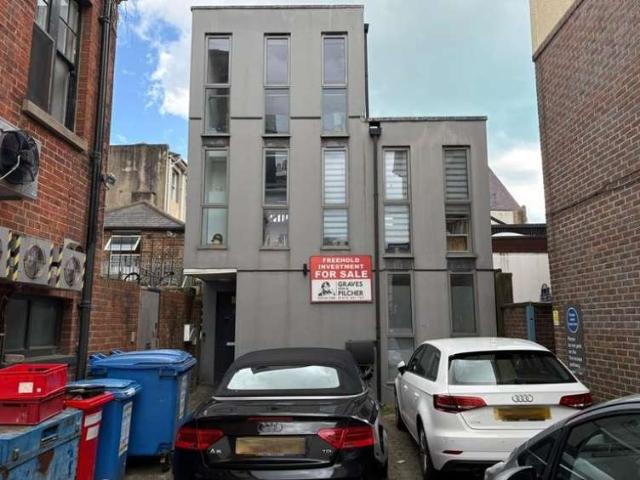 Farm for sale in Round Hill, Brighton & Hove