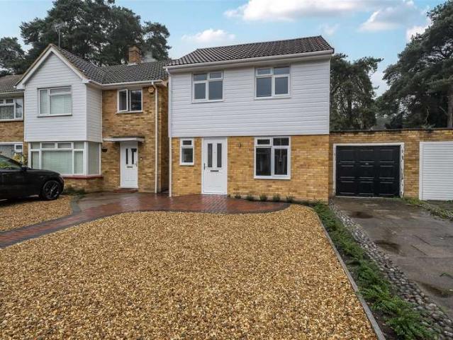 Farm for sale in Easthampstead, Bracknell