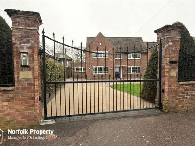 Farm for rent in Eaton Rise, East Bank