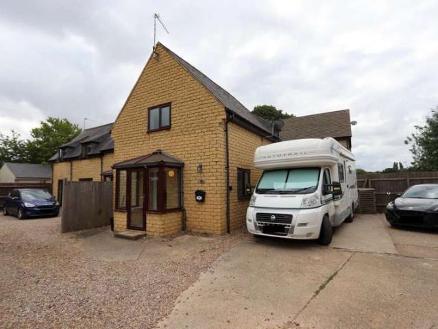 Farm for sale in Priors Hall Park, Weldon