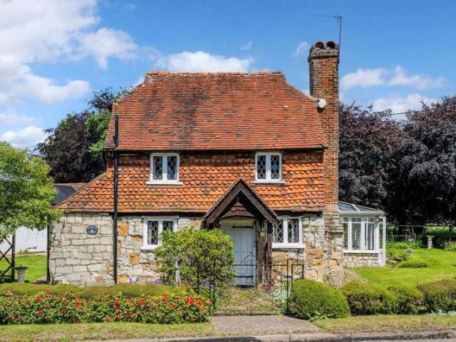 Farm for sale in Nutfield, Hillview