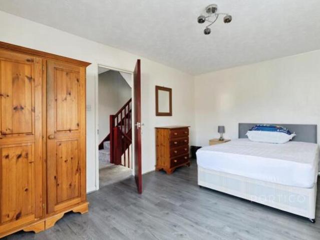 Farm for rent in Cat Hill, England