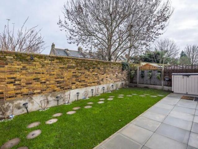 Farm for rent in Greater London