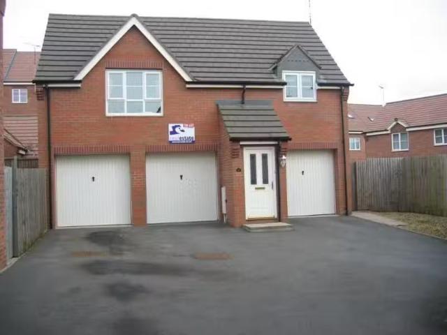House for rent in New Bilton, Warwickshire