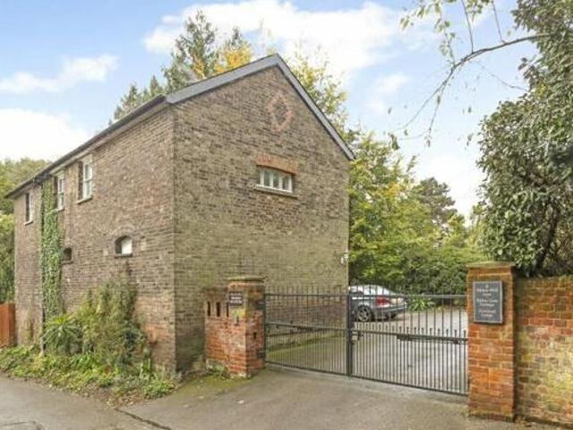 House for rent in Lyons, Greater London