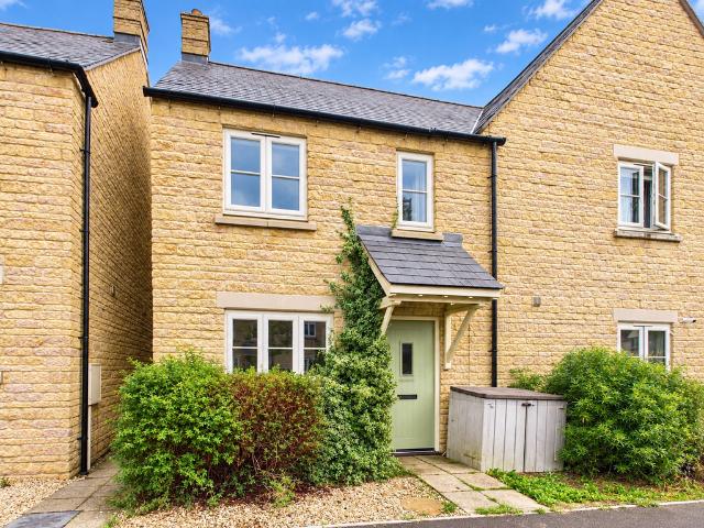 House for sale in Fossebridge, Gloucestershire
