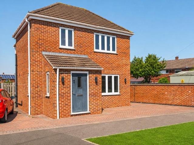 House for sale in Ermine West, Brayford