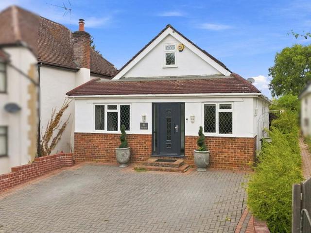 House for sale in Roydon, Epping