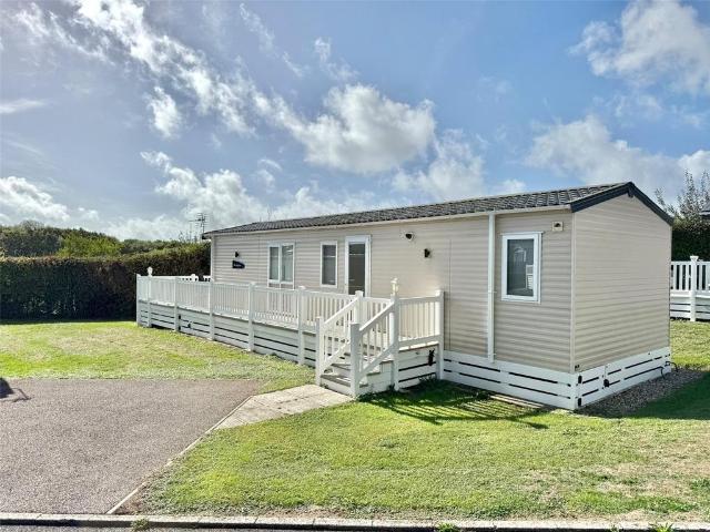 House for sale in Milford-on-Sea, New Forest