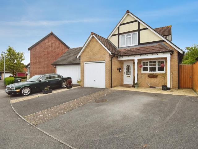 House for sale in Amesbury