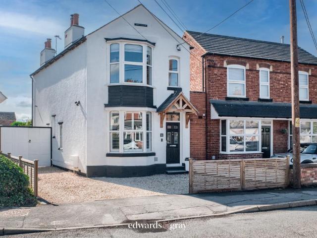 House for sale in Gun Hill, Warwickshire