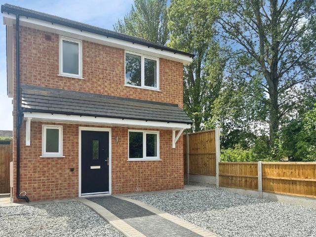 House for sale in Landywood, Great Chatwell