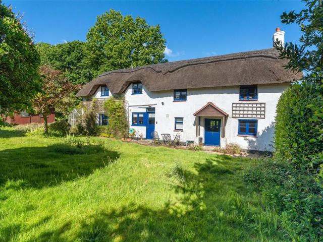 House for sale in Furzehill, East Dorset