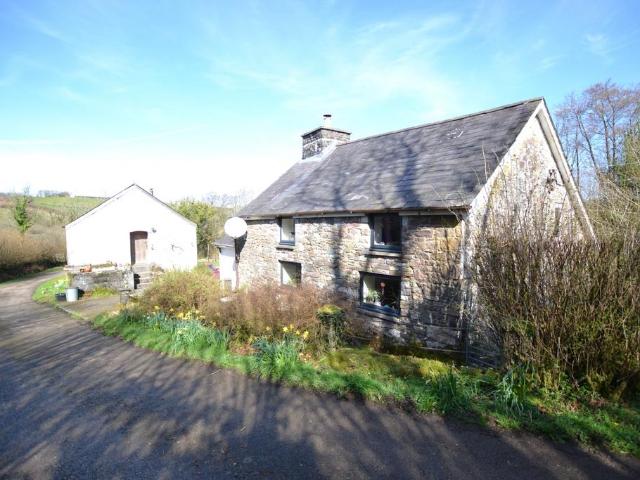 House for sale in Llangadog