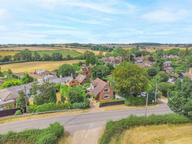 House for sale in Burcott, Buckinghamshire