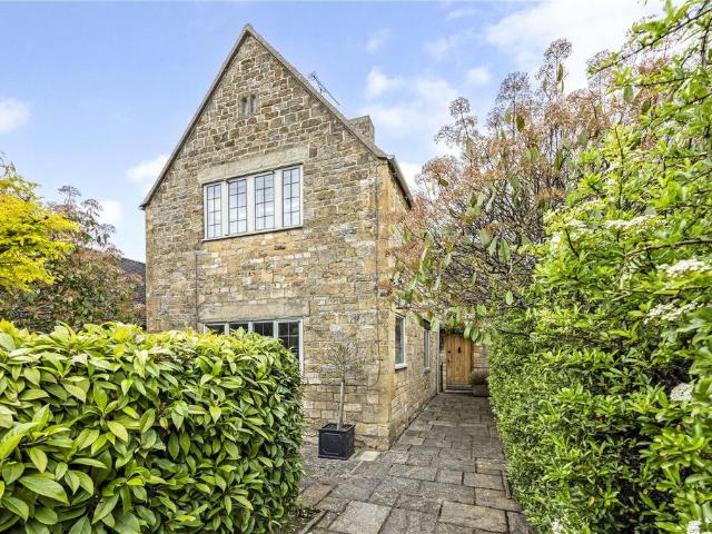 House for sale in Crookhill, Worcestershire