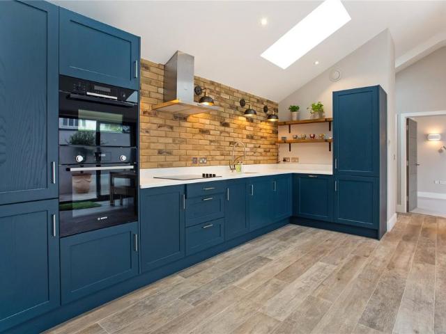 House for sale in London Borough of Merton, Merton Park