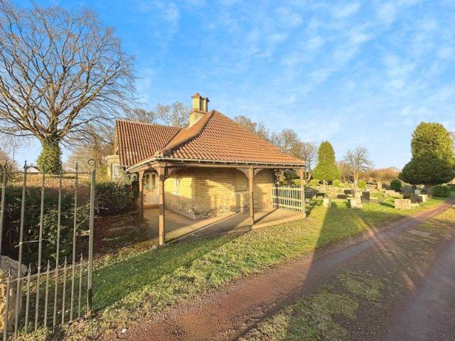 House for sale in Pegswood, North East