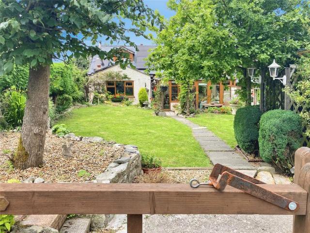 House for sale in Halkyn