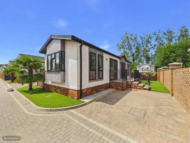 House for sale in Fifield, Bray
