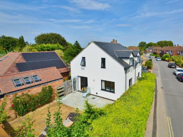 House for sale in Berrick Salome, Oxfordshire