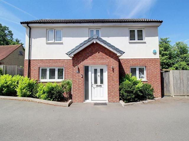 House for sale in Pouchen End, Hertfordshire