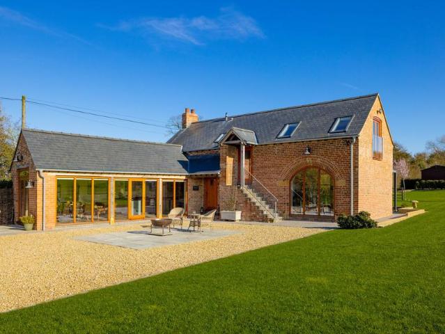 House for sale in Alderminster, Warwickshire