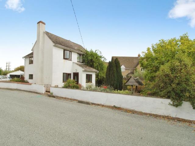 House for sale in Cricklade, Wiltshire