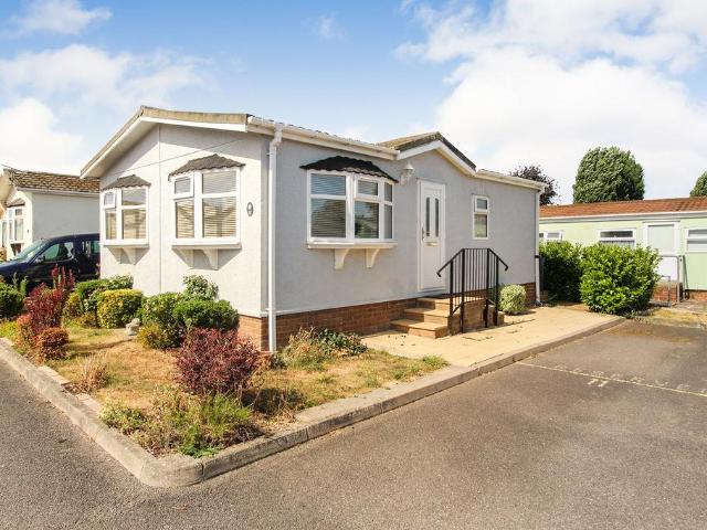 House for sale in Bedford