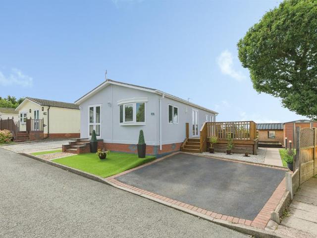 House for sale in Wood End, Gun Hill