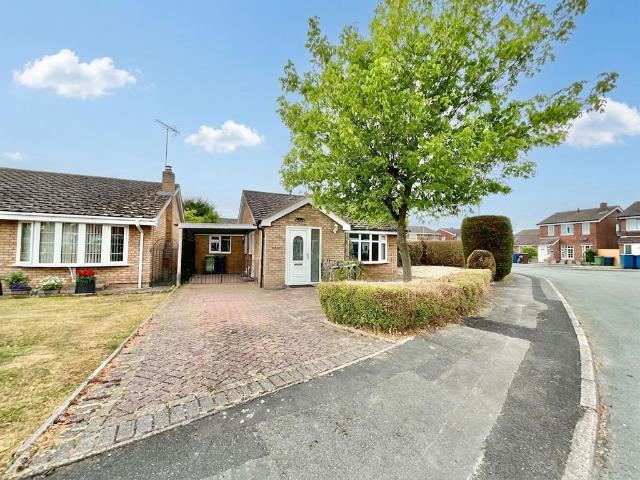Bungalow for sale in Gnosall, Baswich