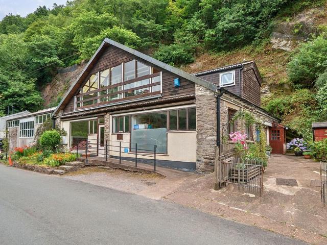 House for sale in Dulverton, Somerset